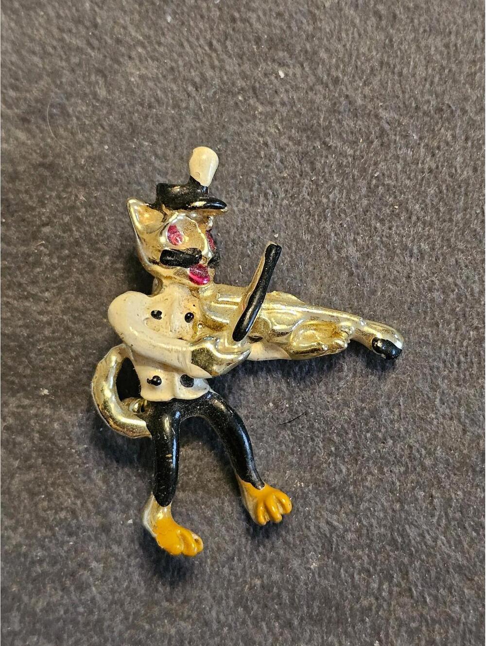 Vintage Cat And The Fiddle Brooch